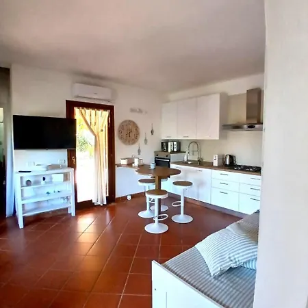 Misuaglia 308 * Isola Rossa (Sassari)